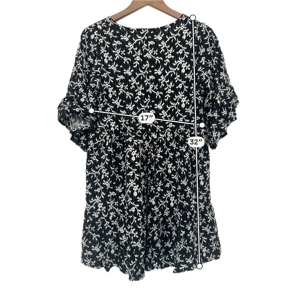 Universal Thread Black & White Floral V-neck Short Sleeve Dress‎ S Cottagecore